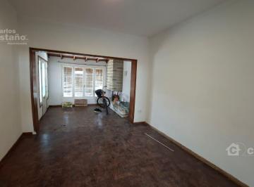 Casa · 70m² · 3 Ambientes · 1 Cochera · Exc Chalet 3 Amb en Una Planta