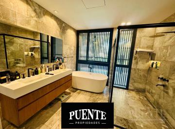 Casa · 265m² · 5 Ambientes · 2 Cocheras · Saint Thomas Oeste - en Ubicación Central!