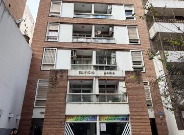 Departamento de 3 ambientes, Córdoba · Alquilo Depto en Nueva Córdoba Super Amplio con Patio con Asador
