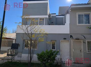 PH · 77m² · 3 Ambientes · Vende Dúplex en Calle Pehuenches Al 1000