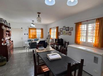 Casa · 100m² · 2 Dormitorios · 3 Cocheras · Casa en Los Talas