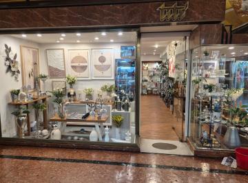 Local comercial · 61m² · Venta Local Comercial - Flores