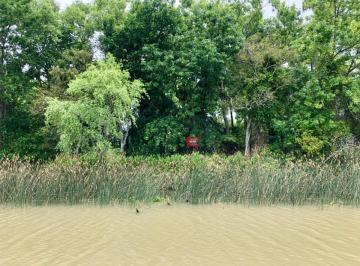 Terreno · 2600m² · Venta Excelente Lote Sobre Canal del Este - Gran Oportunidad
