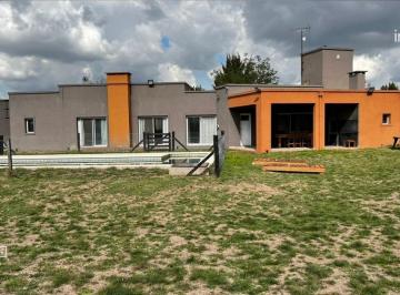 Casa · 300m² · 4 Ambientes · 4 Cocheras · Casa en Fincas de San Vicente
