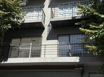 Edificio · 2000m² · Edificio Comercial en Alquiler de 2100 m Zona Flores Entrada de Camión