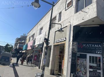 Oficina comercial · 72m² · 1 Ambiente · Venta de Tres Oficinas en Block Sobre Pleno Centro de San Isidro