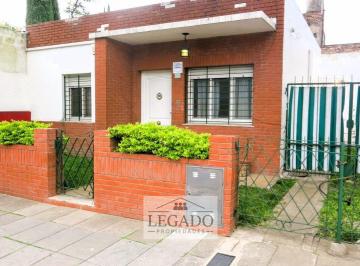 Casa de 4 ambientes, General San Martín · Villa Maipú - Casa 4 Ambientes - Entrada P/2 Autos, Jardín Al Frente, Gran Patio y Terraza.