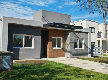 Casa · 140m² · 5 Ambientes · 1 Cochera · Casa en Venta San Pablo Pilar 4 Ambientes Piscina Galería
