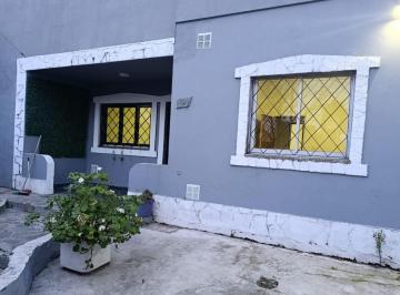 Casa de 3 ambientes, Esteban Echeverría · Casa 2 Habitaciones y Cochera Monte Grande