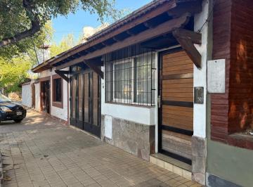 Casa · 107m² · 5 Ambientes · 1 Cochera · Casa a La Venta en Cuarta Sección