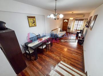PH · 80m² · 3 Ambientes · 1 Cochera · PH 3 Ambientes con Patio en Villa Pueyrredon