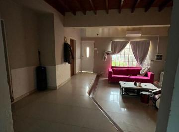 Casa de 3 ambientes, La Plata · Casa en Venta