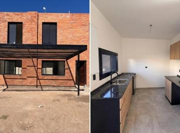 PH · 90m² · 2 Dormitorios · 1 Cochera · Duplex en Quebrada de Manantiales 2 Dorm. 2 Baños