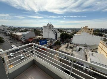 Departamento de 2 ambientes, Córdoba · 1 Dormitorio Ultimo Piso Frente en Alto Alberdi