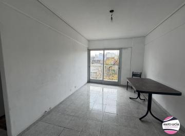 Oficina comercial de 3 ambientes, Flores · Oficina 3 Amb - Zona Comercial Avellaneda