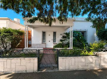 Casa · 220m² · 6 Ambientes · 3 Cocheras · Venta Casa 2 Dorm. B° Cafferata Alta Gracia