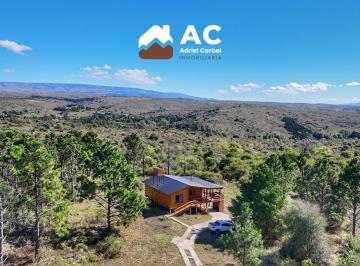 Casa · 108m² · 3 Ambientes · 1 Cochera · Cabaña en Venta en Los Reartes - Escritura
