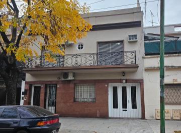 PH de 3 ambientes, Liniers · PH 3 Ambientes C/frente, Garaje Para 3 Autos Mas Deposito Planta Baja