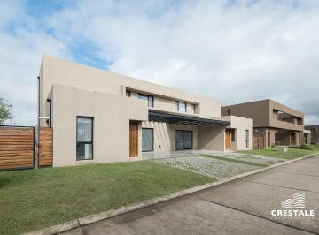 Casa · 128m² · 4 Ambientes · 2 Cocheras · Venta / Permuta - Casa 2 Dorm. a Estrenar con Galería y Parrillero - Don Mateo, Funes.