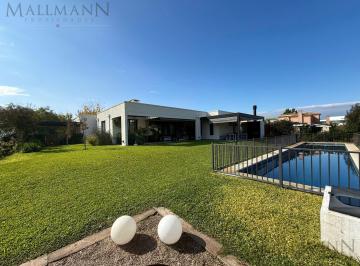 Casa · 228m² · 5 Ambientes · 2 Cocheras · Venta Casa 4 Dorm. en Estancias del Pilar, La Argentina III