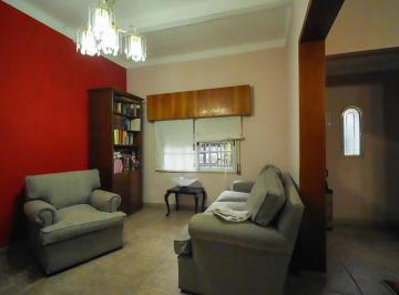 Casa · 200m² · 6 Ambientes · 2 Cocheras · Venta Casa 6 Ambientes 350 m² Jardín y Quincho en Castelar