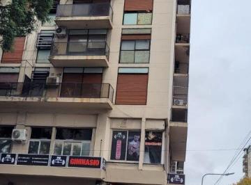 Departamento de 2 ambientes, Balvanera · Av Entre Rios y Av Blegrano Fte 2 Amb Totalmente Luminos Al Este Balcón - Living Com + Cocina con Lav
