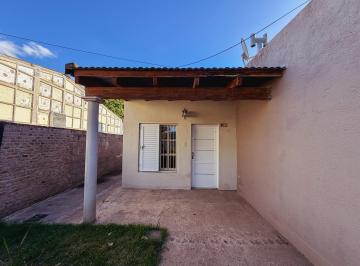 Casa · 3 Ambientes · Propiedad de 2 Habitaciones - Usd 55.000 Apta Crédito
