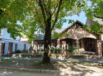 Casa · 204m² · 6 Ambientes · 2 Cocheras · Venta: Casa Sobre Calle Franco, Ciudad Jardín