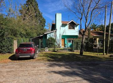 Casa de 4 ambientes, Almirante Brown · Venta Casa de 4 Ambientes, Cocheras y Parque en Barrio Corimayo