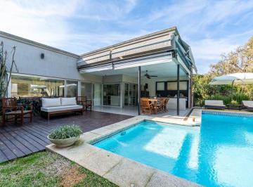 Casa · 215m² · 4 Ambientes · 2 Cocheras · Casa en Venta en El Cazal, Escobar, G. B. a. Zona Norte