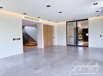 Casa · 411m² · 8 Ambientes · 2 Cocheras · Casa en Venta en El Yacht, Nordelta, Tigre