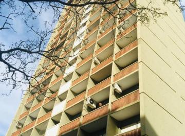 Departamento de 2 ambientes, San Isidro · Impecable Depto de 2 Ambientes con Cochera Cubierta en Alquiler en Martínez