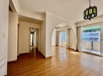 Departamento · 84m² · 4 Ambientes · 1 Cochera · Departamento en V. Lopez - Vias/rio