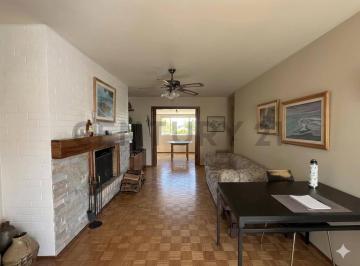 Departamento · 180m² · 7 Ambientes · 2 Cocheras · Venta Apto Pocitos 3 Dorm + Servicio 2 Cocheras y Parrillero 180 m Cuadrados