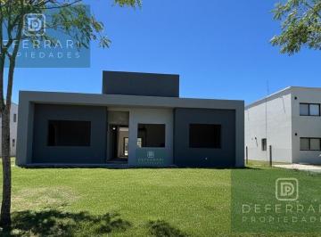 Casa · 140m² · 4 Ambientes · 2 Cocheras · Casa en San Pablo