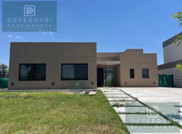 Casa · 159m² · 4 Ambientes · 2 Cocheras · Casa en Santo Tomas