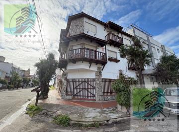 Casa · 127m² · 8 Ambientes · Casa - La Perla