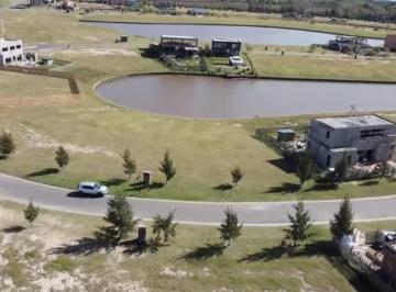 Terreno · 911m² · Lote en Venta en El Naudir | 900 m² | Amarra Propia | Rio