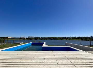 Casa · 182m² · 6 Ambientes · 4 Cocheras · Casa en Venta a La Laguna en San Sebastian - con Piscina - a Estrenar
