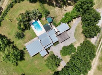 Casa · 213m² · 5 Ambientes · 5 Cocheras · Chacra en Cardales