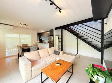 Casa · 140m² · 4 Ambientes · 4 Cocheras · Casa de 4 Amb Venta, Pilar