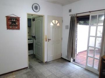 PH · 37m² · 2 Ambientes · Excelente PH Tipo Casa 2 Ambientes Latera con Patio Propio