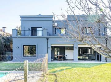 Casa · 270m² · 4 Ambientes · 1 Cochera · Casa en Alquiler en Santa Barbara, Tigre, G. B. a. Zona Norte
