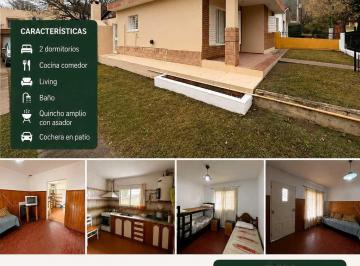 Casa · 121m² · 2 Dormitorios · 2 Cocheras · Venta – Casa en Barrio Sol y Río Casa en Buen Estado
