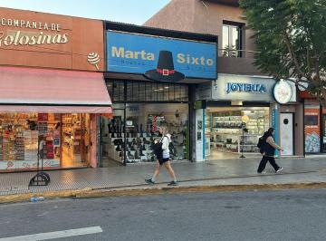 Local comercial · 80m² · Excelente Local Comercial en Alquiler Pleno Centro S. Isidro