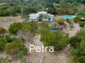 Campo · 300m² · 8 Ambientes · Chacra en Venta en Mar Azul