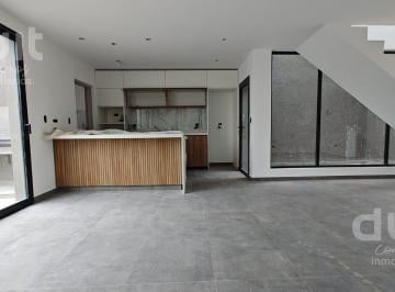 Casa · 150m² · 5 Ambientes · 2 Cocheras · Venta Duplex Lomas de Manantiales - Espectacular Dentro de Circunvalacion!