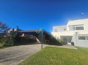 Casa · 136m² · 5 Ambientes · 1 Cochera · Casa en Venta en Casas del Este, Pilar del Este, Pilar