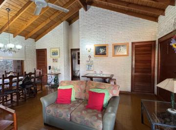 Casa · 133m² · 5 Ambientes · 3 Cocheras · Casa en Venta - Apto Credito en Maschwitz Club