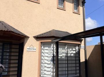PH 219m² Venta Burzaco · Excelente Duplex en Dos Plantas con Cochera y Fondo Libre Jardin